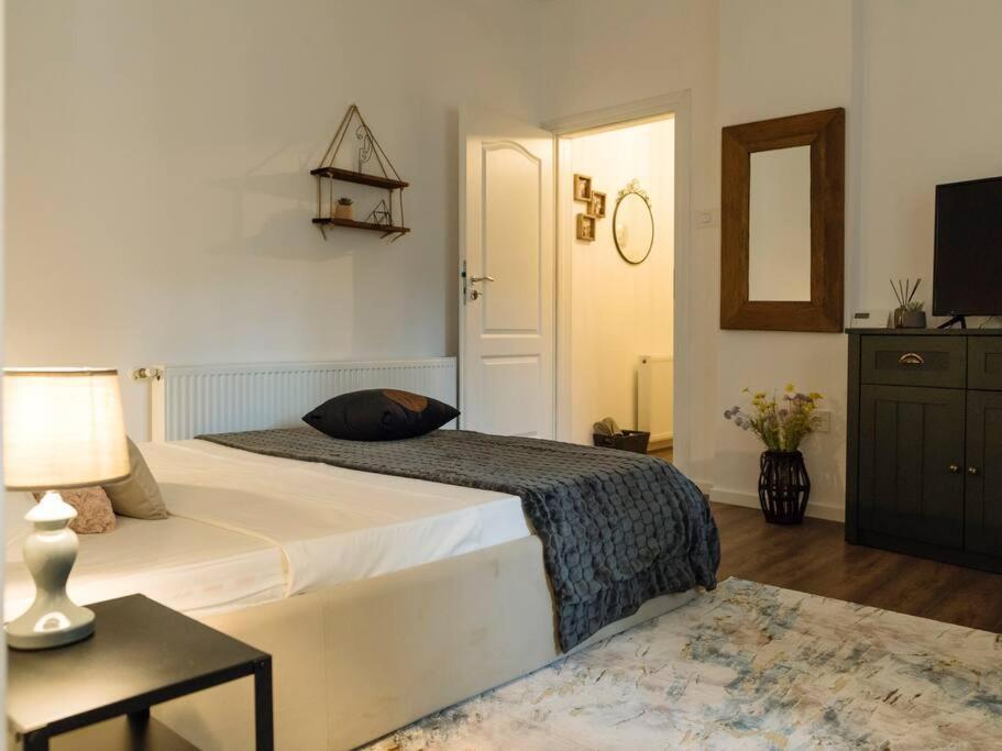 Cozy Studio Next To House Of Parliament Bucharest Luaran gambar